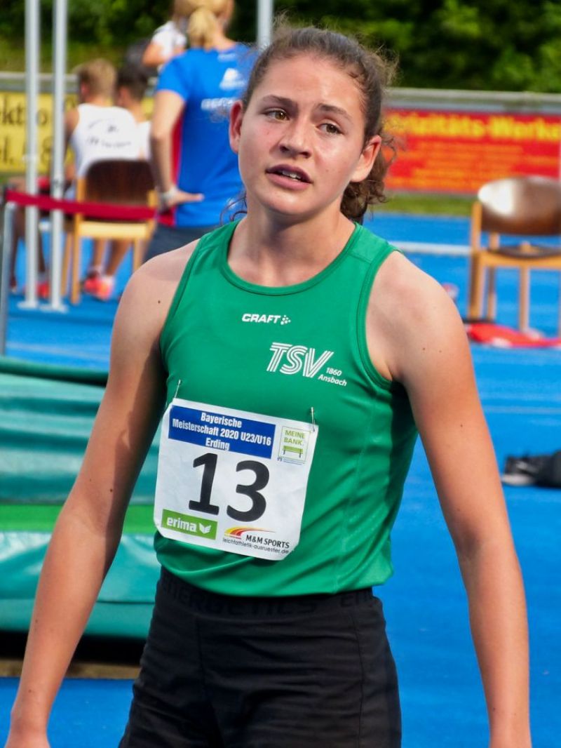 Rebecca Karl 800 m Bronze Zieljubel