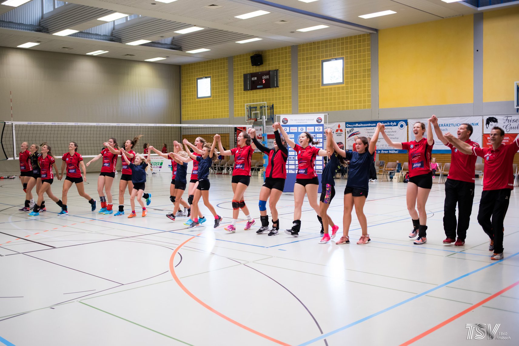 Hitchcock-Atmosphäre bei der Bundesligapremiere der Ansbacher Volleyballerinnen